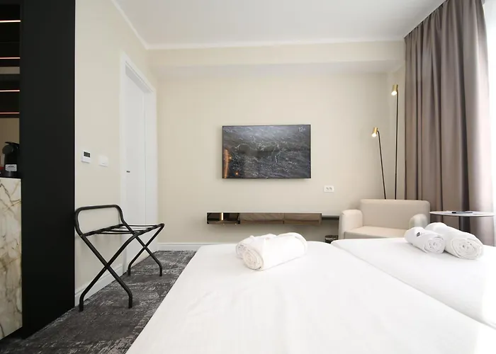 The Place 87 Apartment